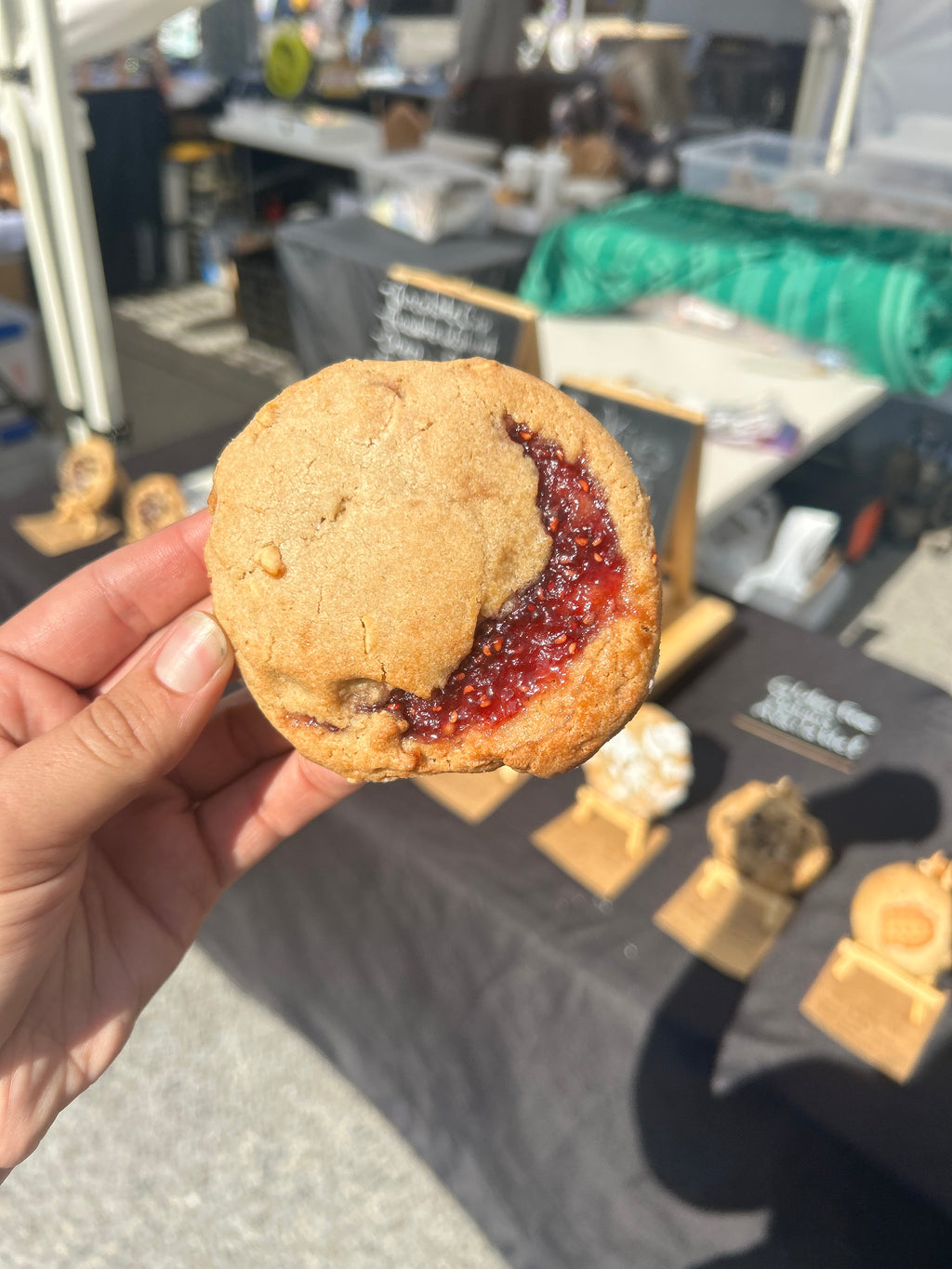 Peanut Butter & Jelly (Raspberry)