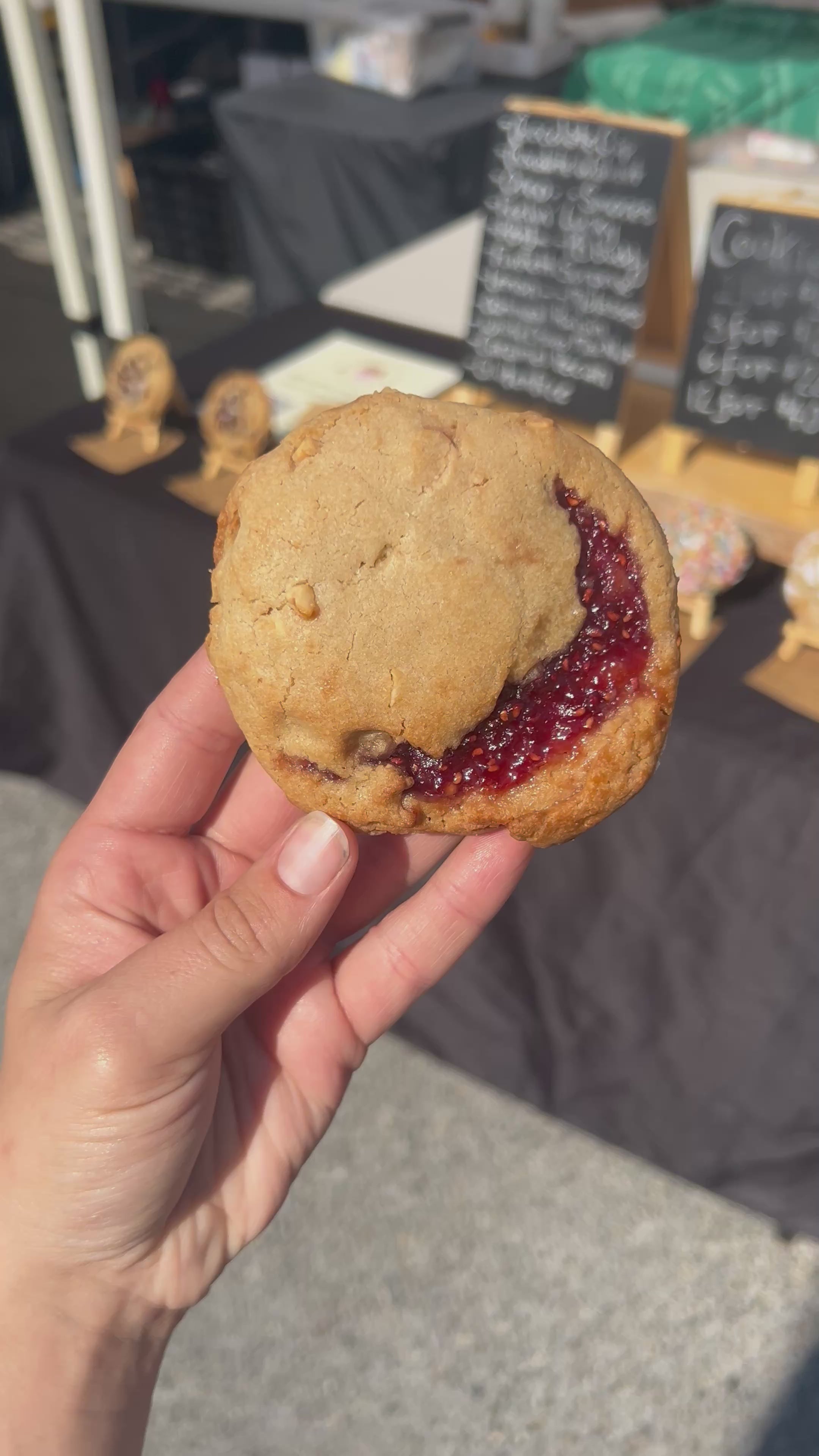 Peanut Butter & Jelly (Raspberry)